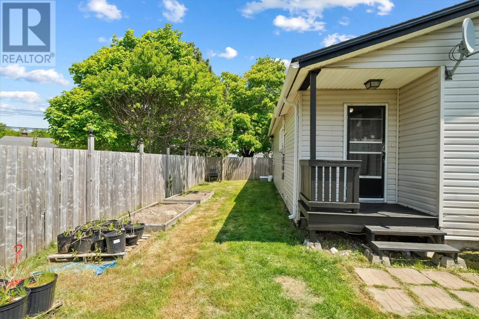 13 Forest Avenue