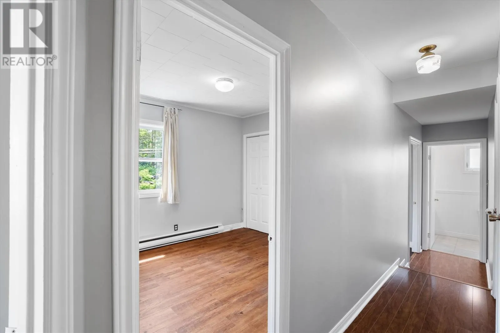 13 Forest Avenue