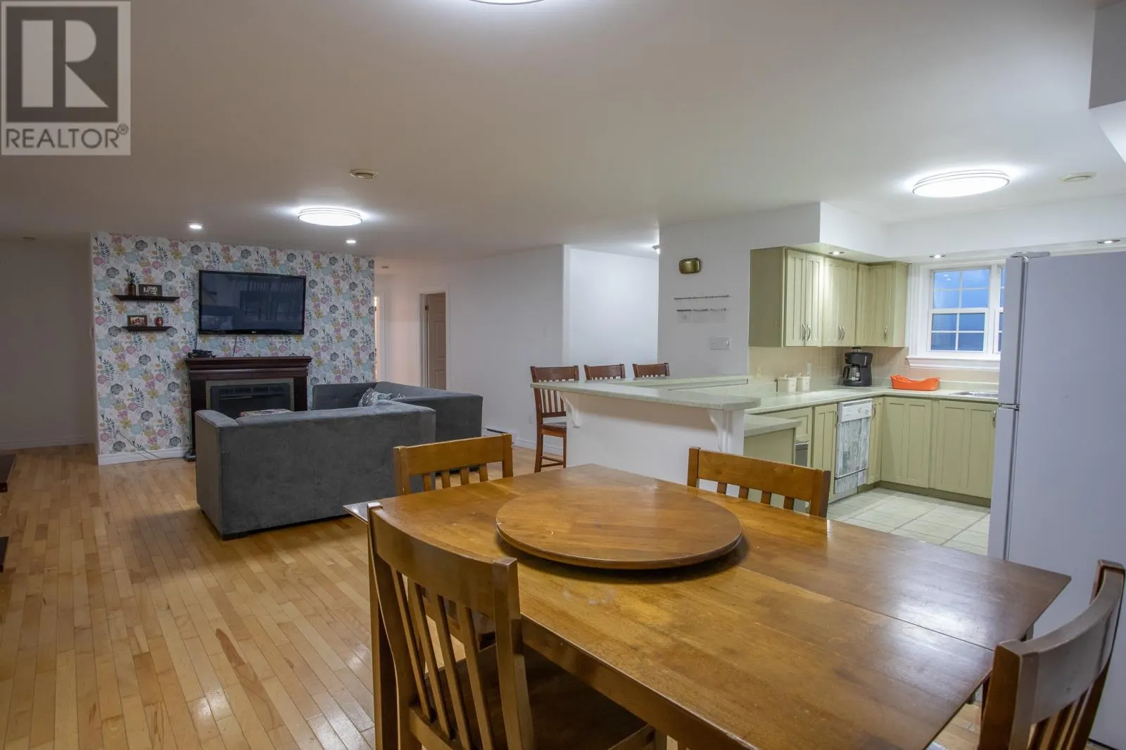91 Water Street E