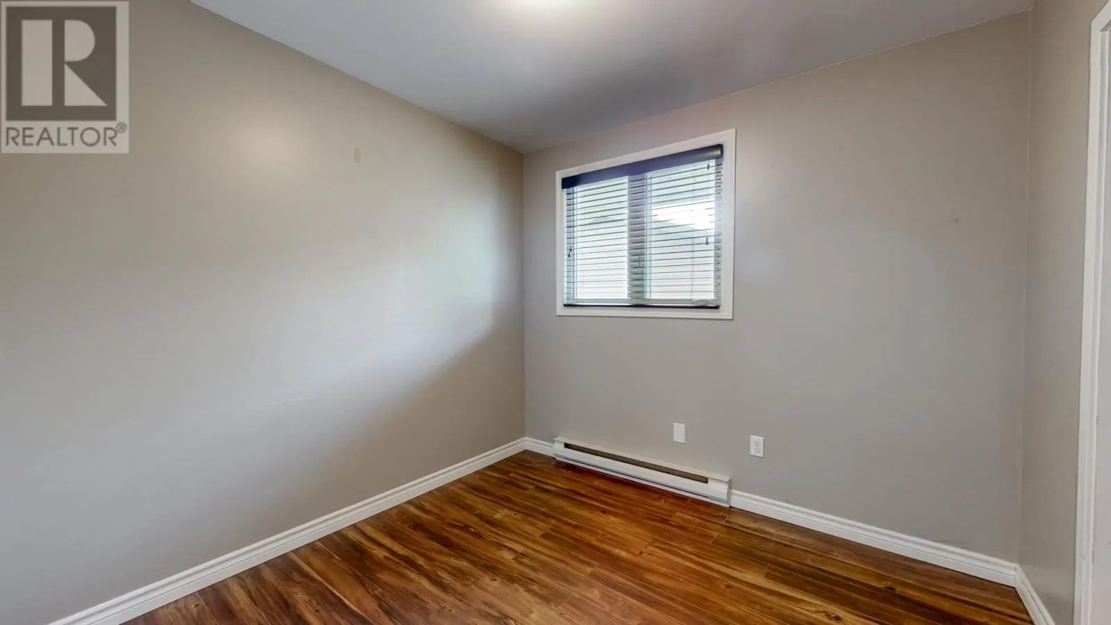 17 Eastmeadows Avenue