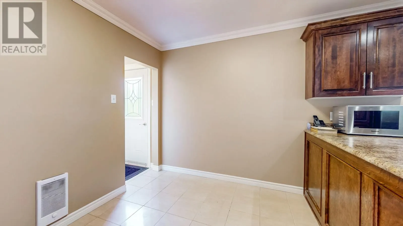17 Eastmeadows Avenue