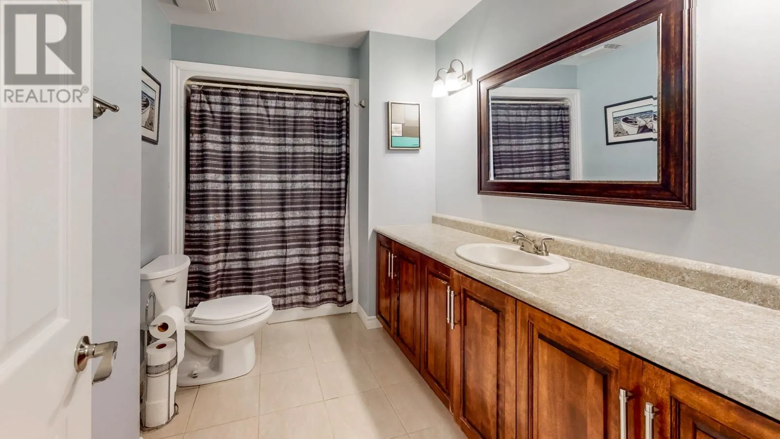 17 Eastmeadows Avenue