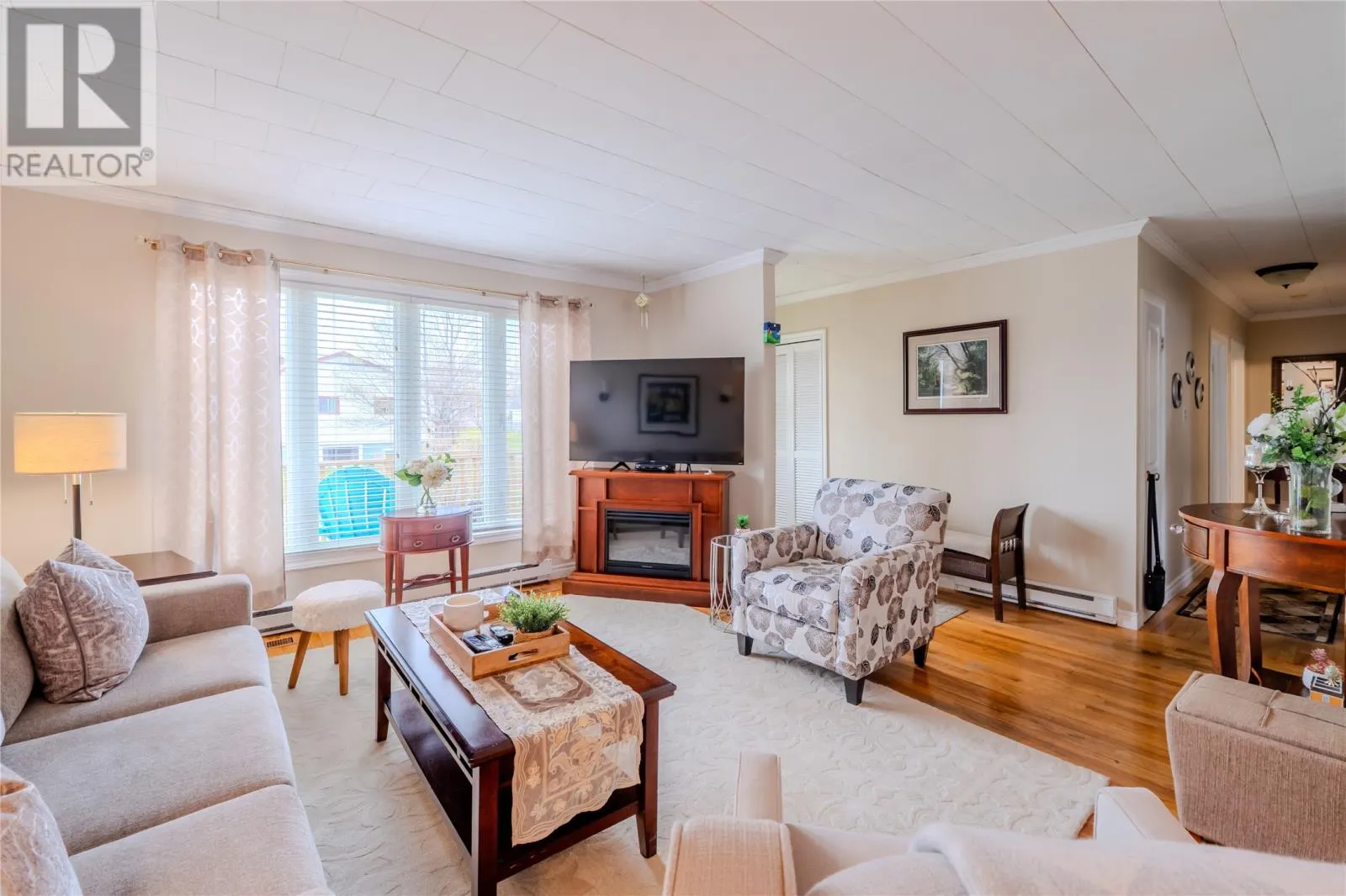 2 Pleasant Avenue