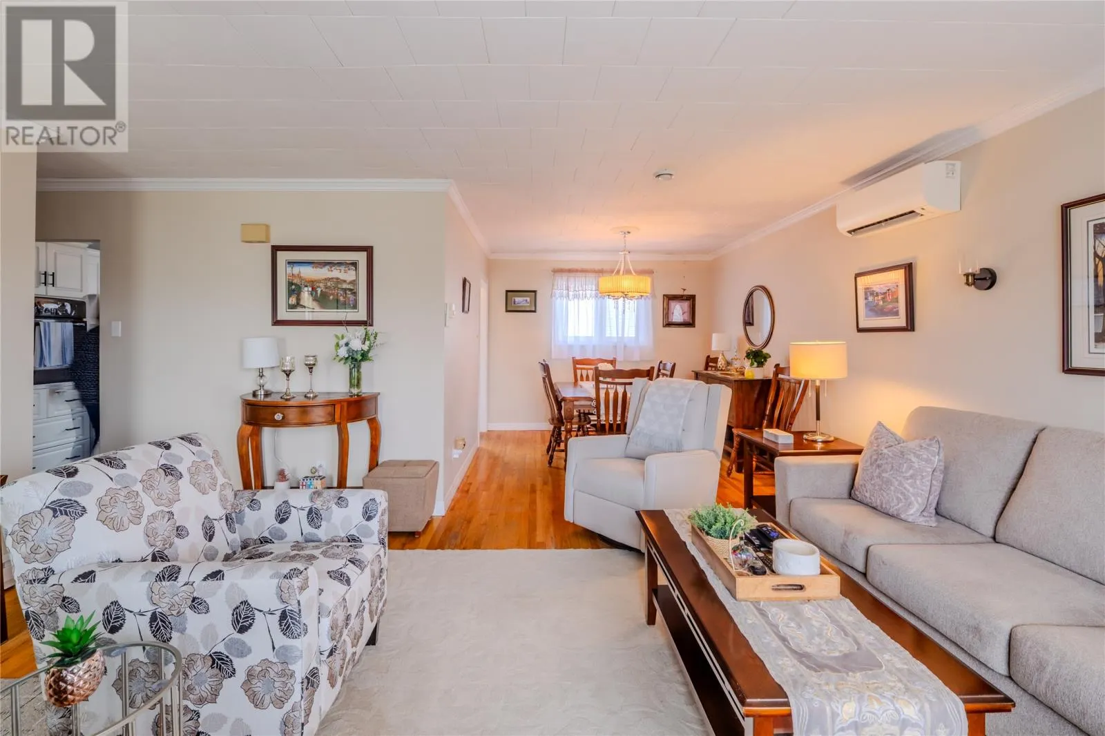 2 Pleasant Avenue