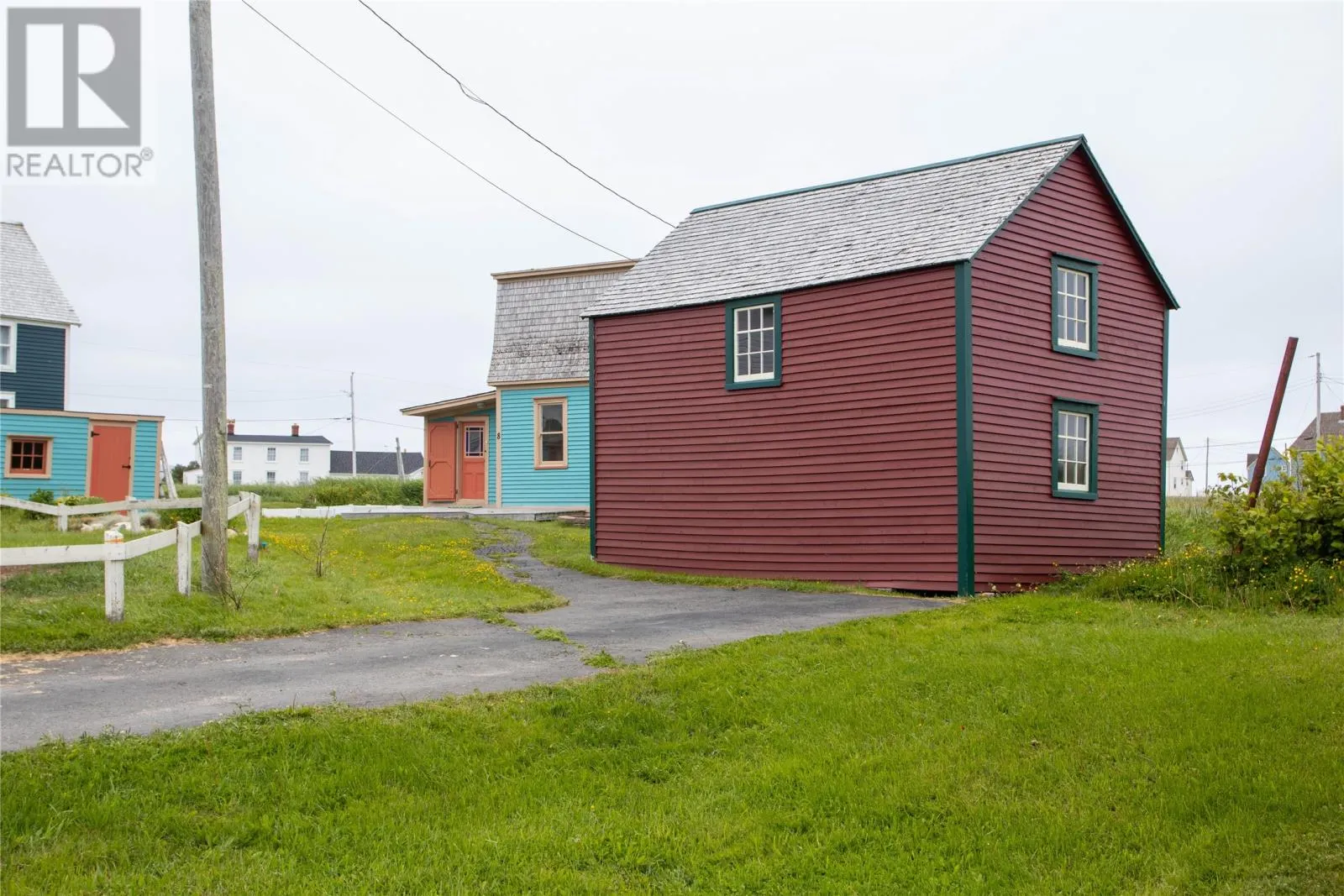 8 Ayles Lane