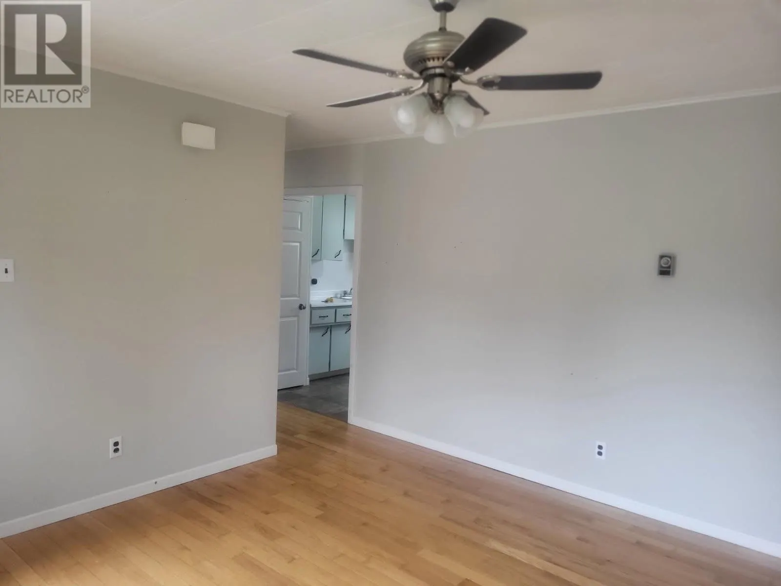 41 Swans Road