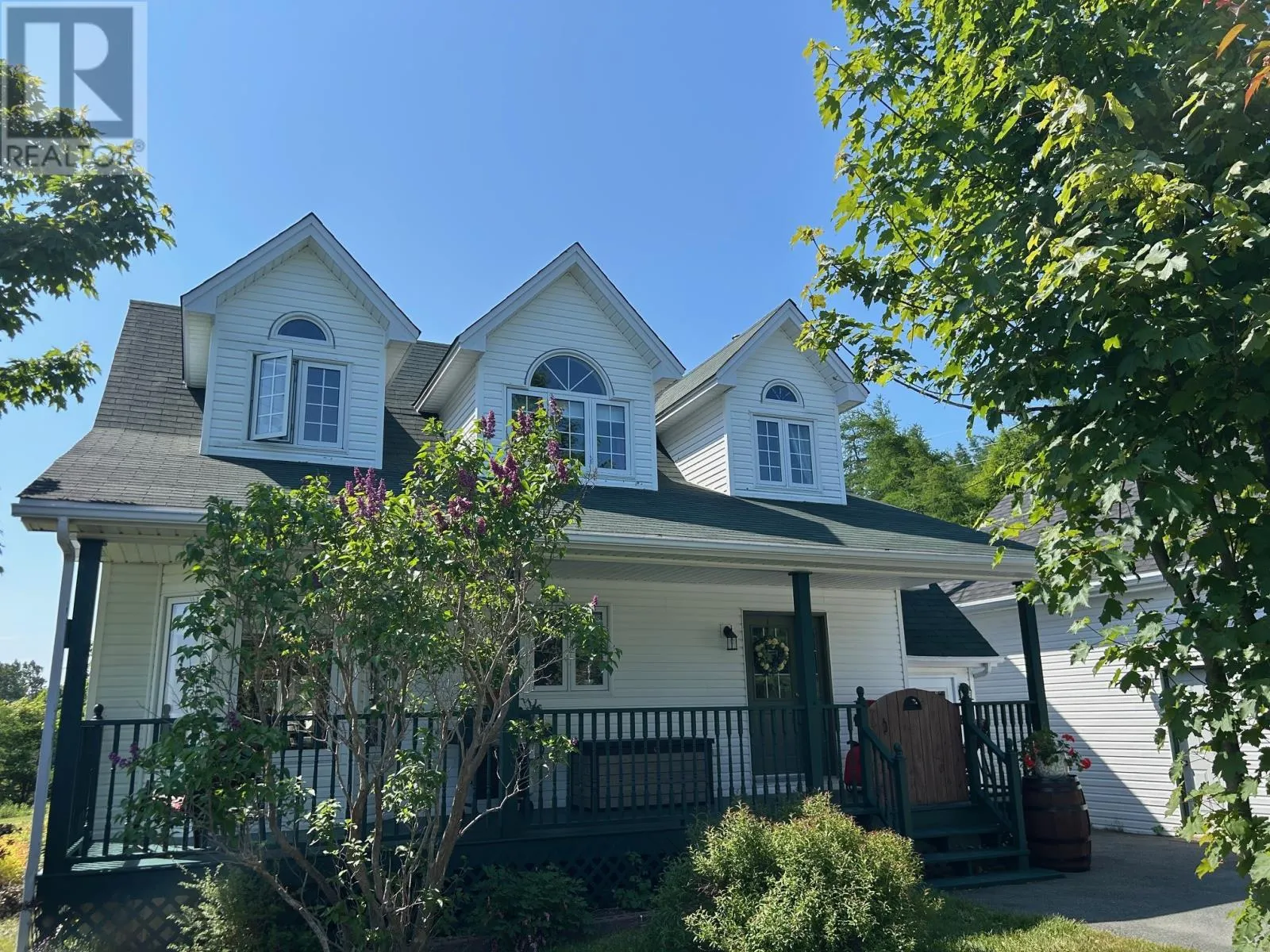 27 Williams Lane