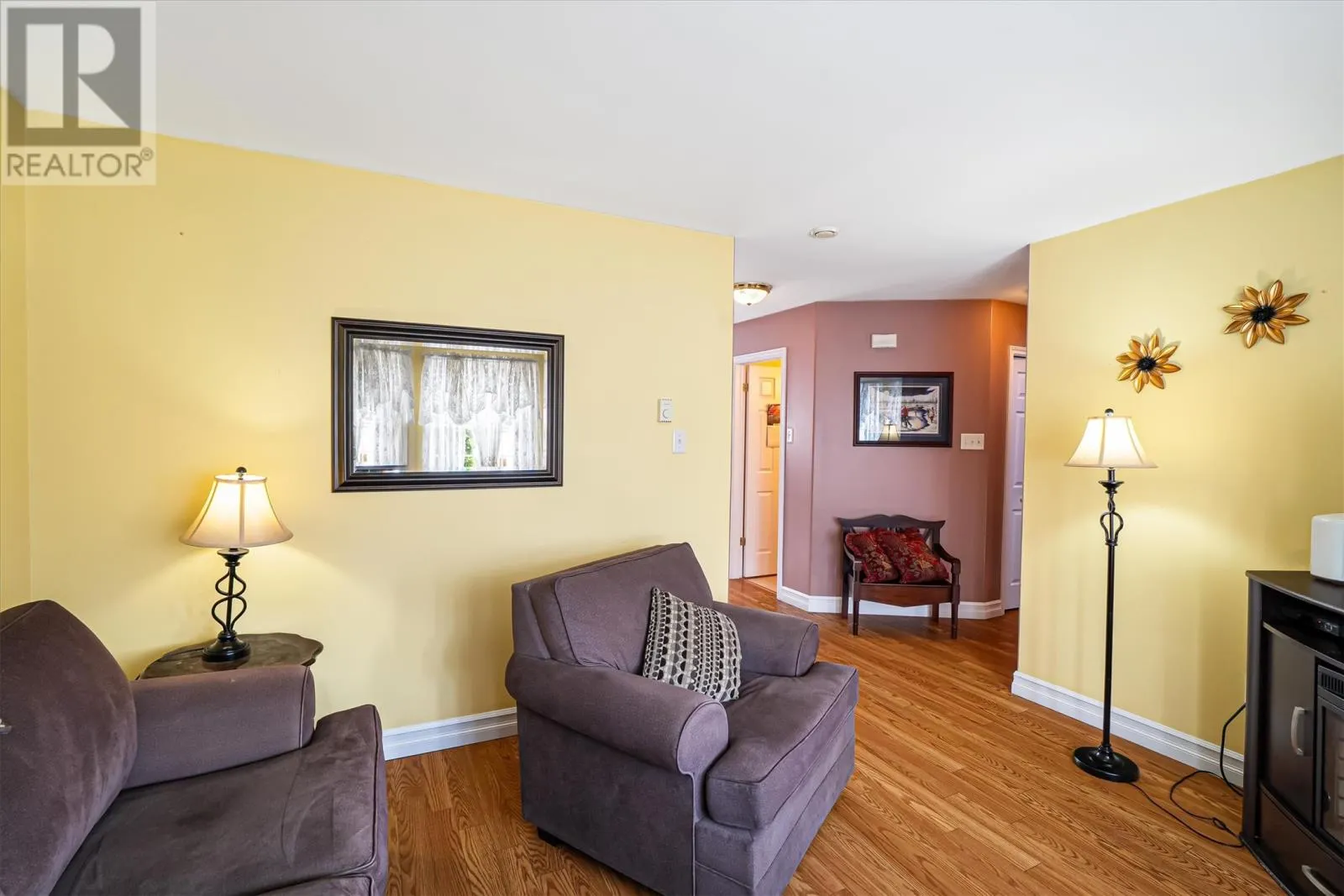 5 MacLaren Place