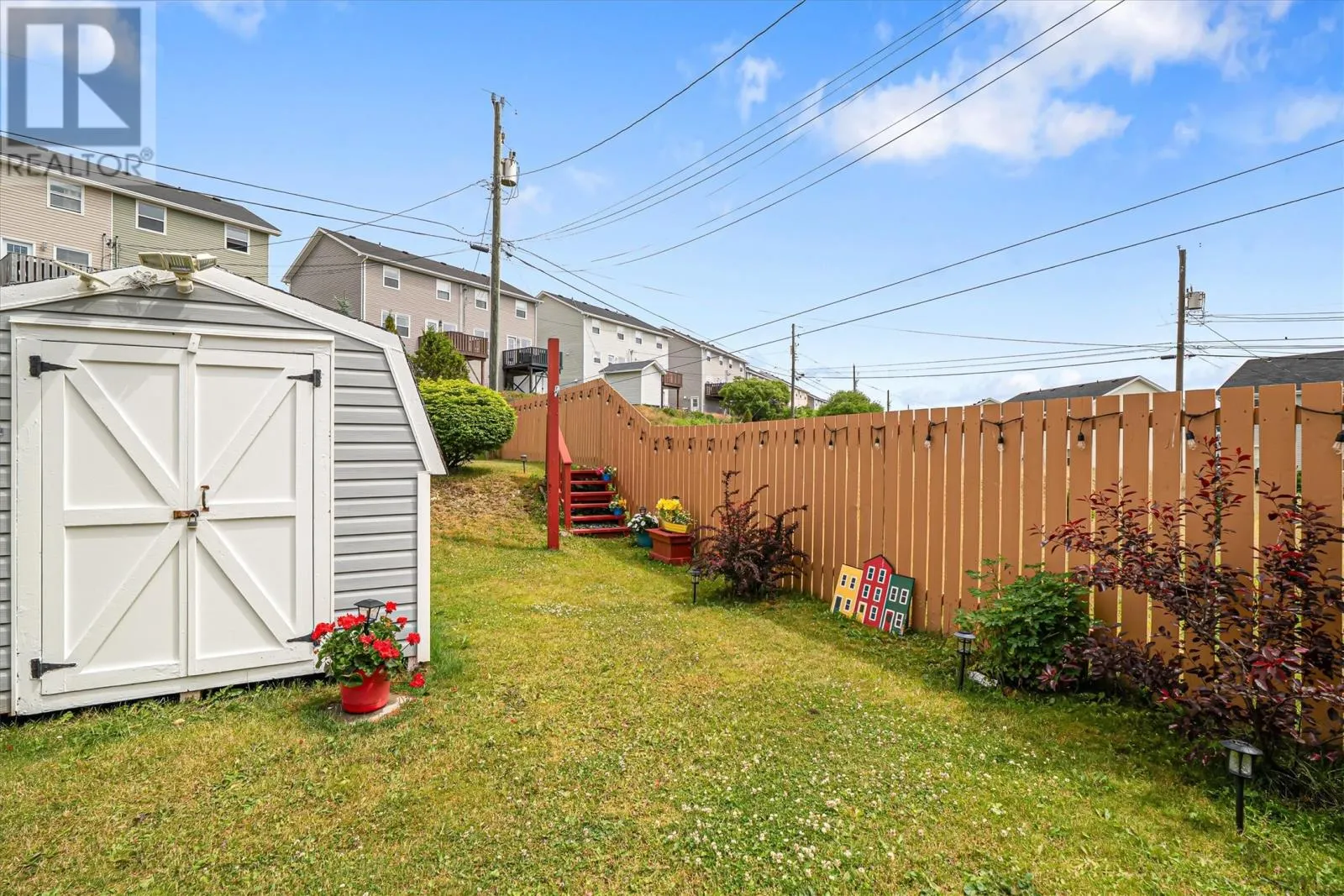 5 MacLaren Place