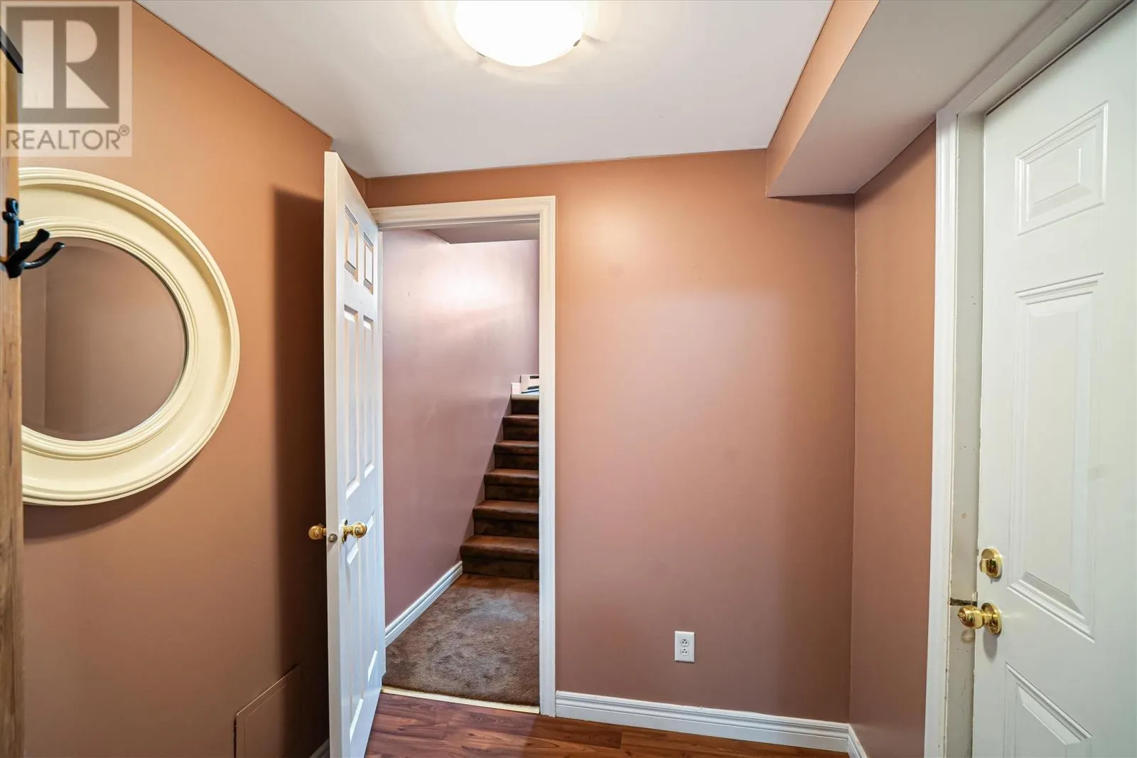 5 MacLaren Place