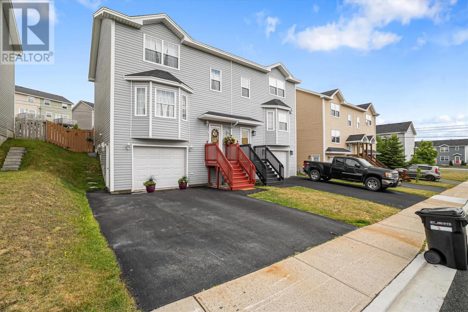 5 MacLaren Place