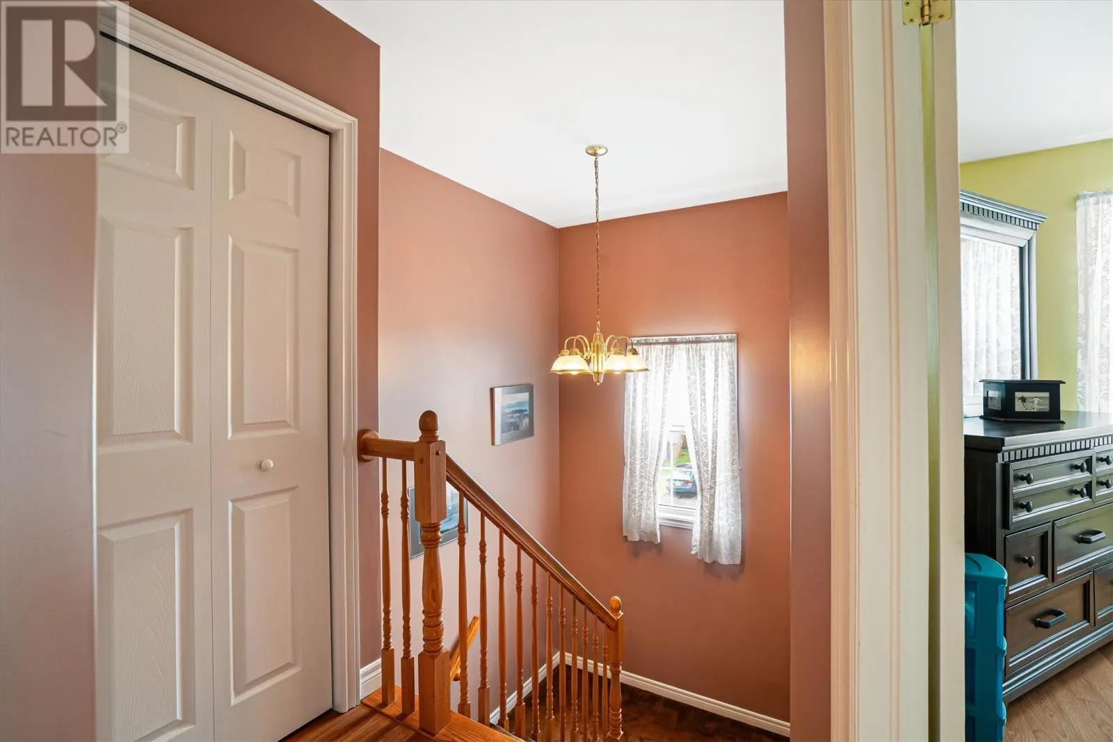 5 MacLaren Place