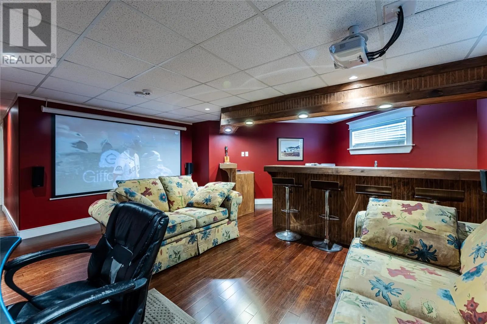 112 Canterbury Drive
