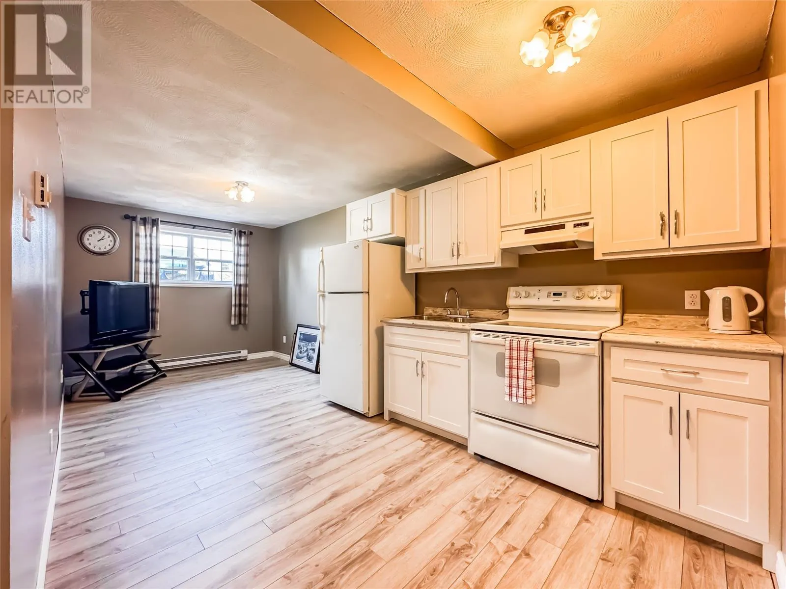 42 Greenhill Crescent