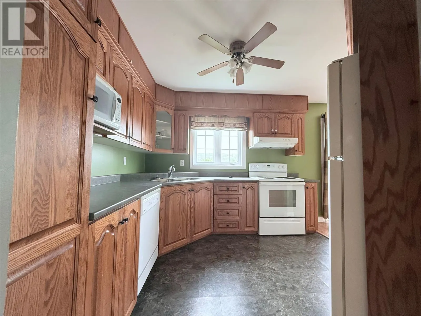 50 Shaheen Crescent
