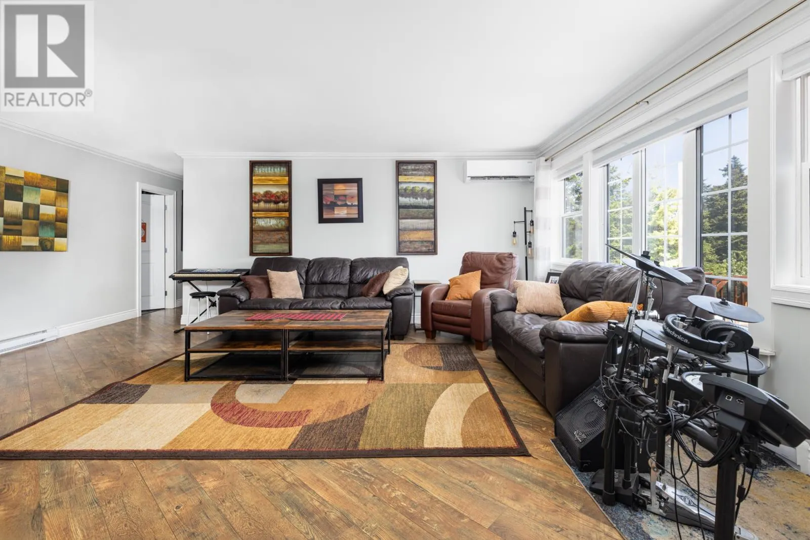 23 South Pond Road