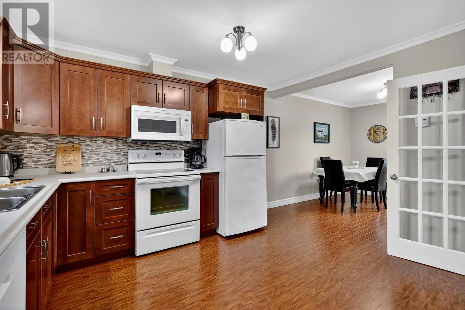 3 Forest Avenue