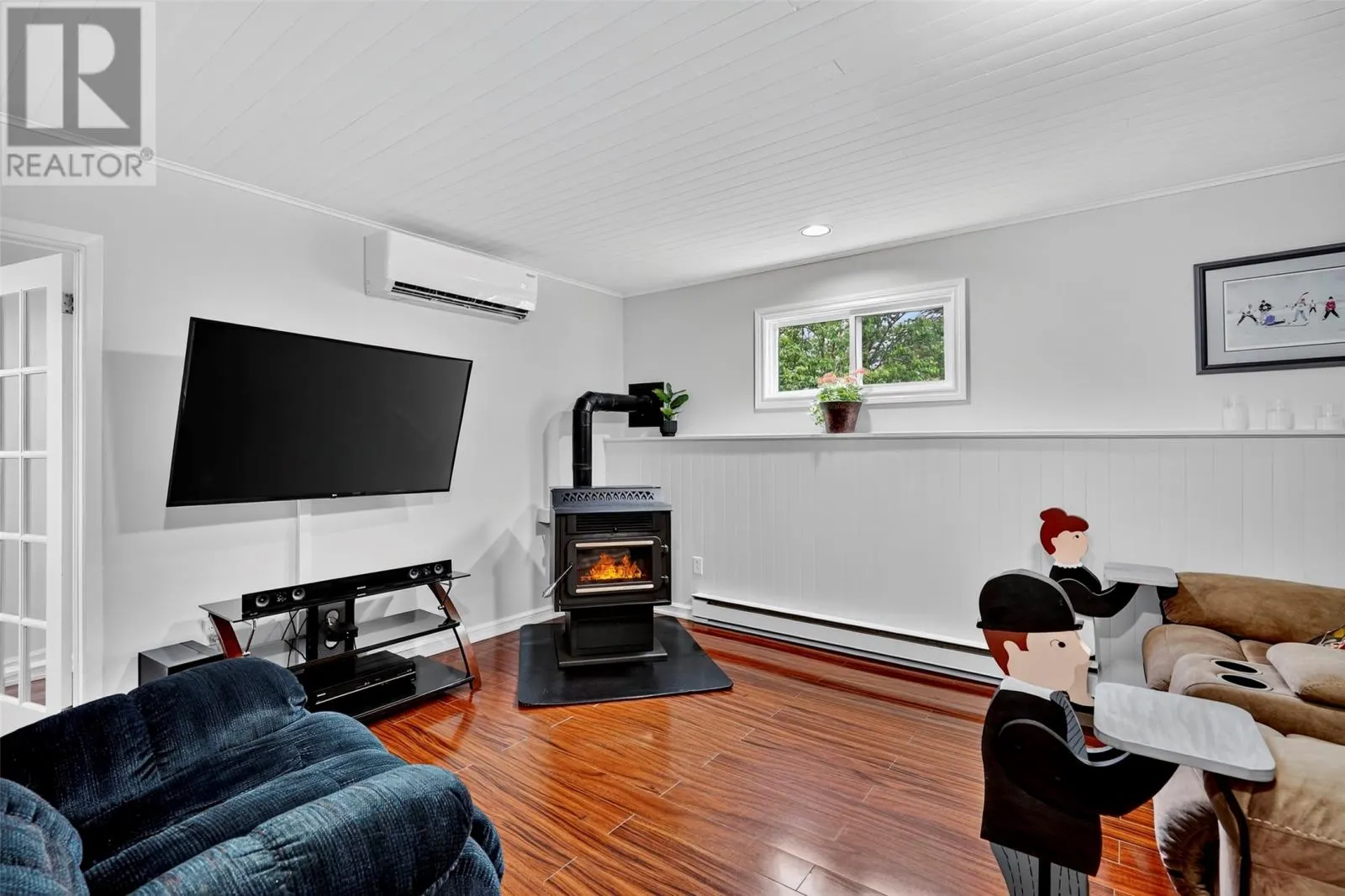 3 Forest Avenue