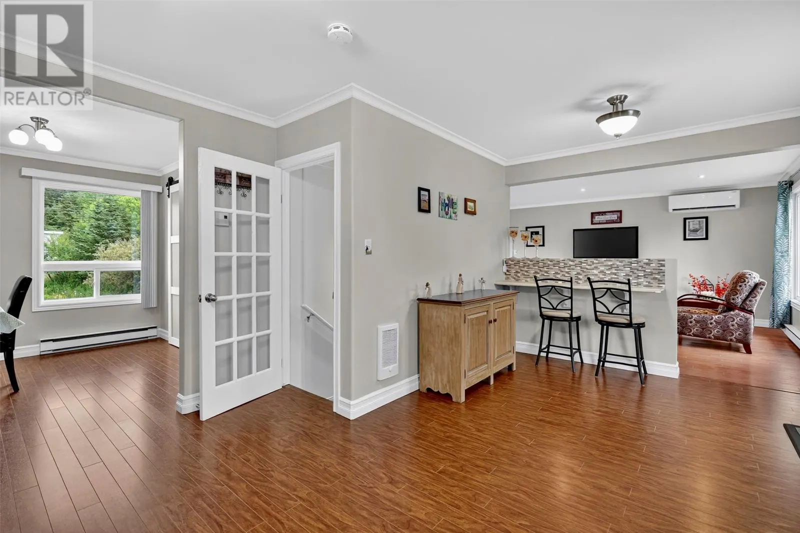 3 Forest Avenue
