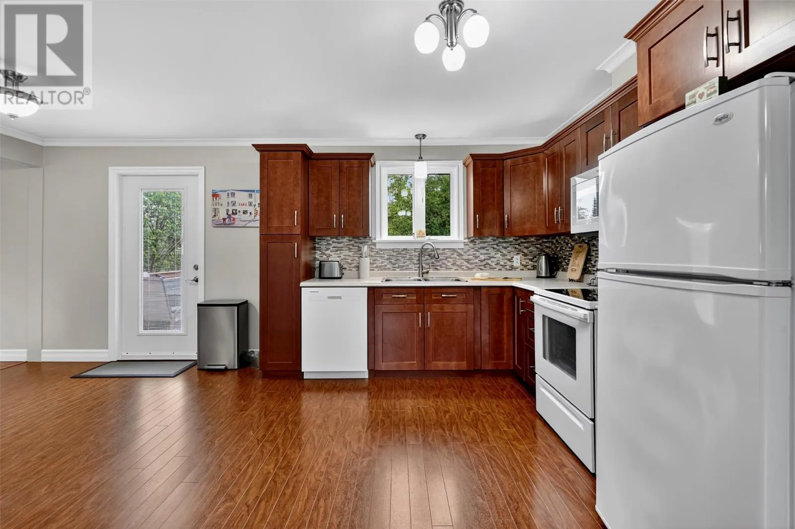 3 Forest Avenue