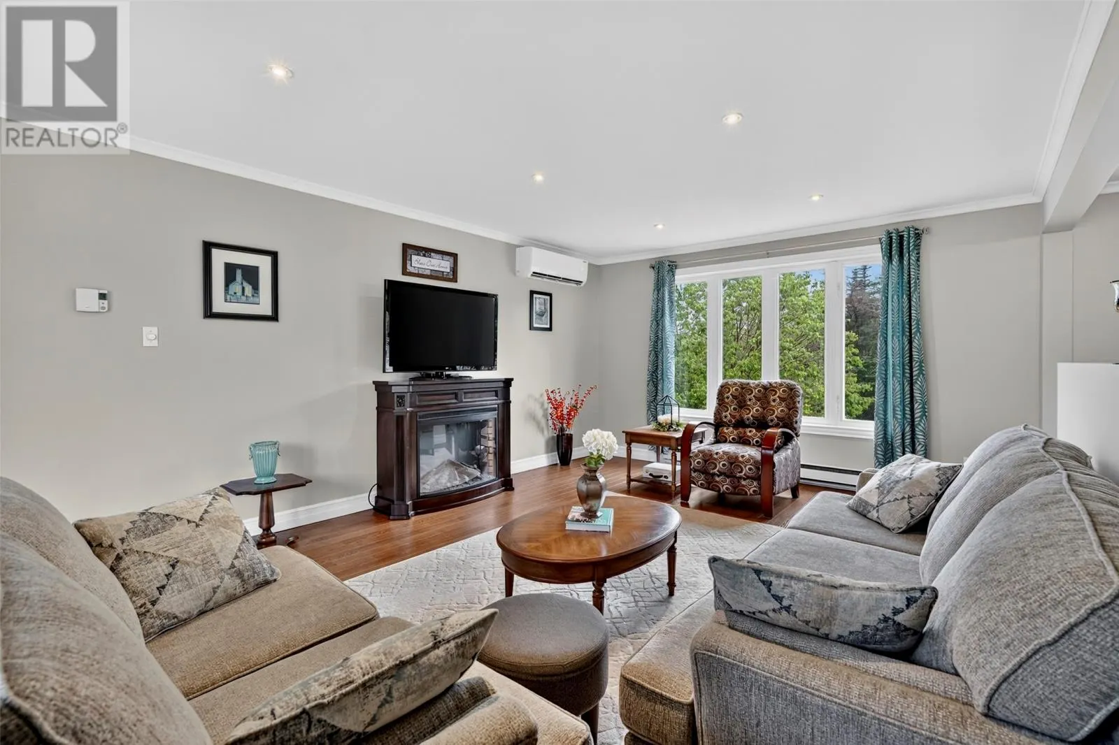 3 Forest Avenue