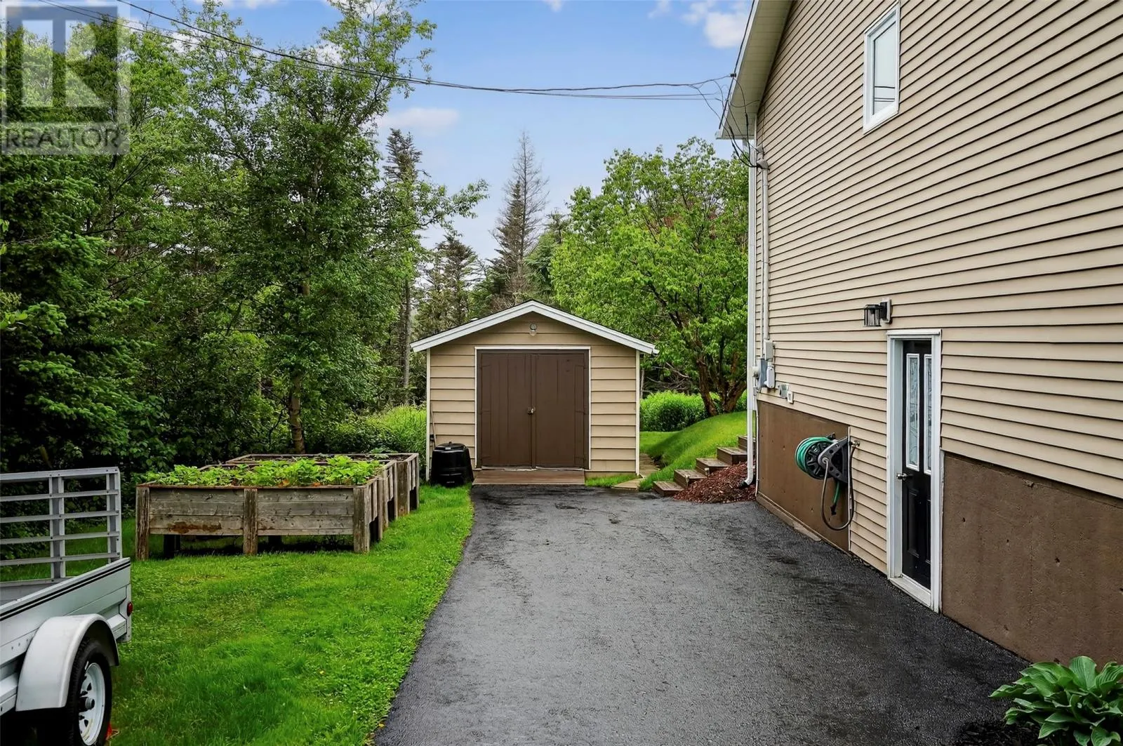 3 Forest Avenue
