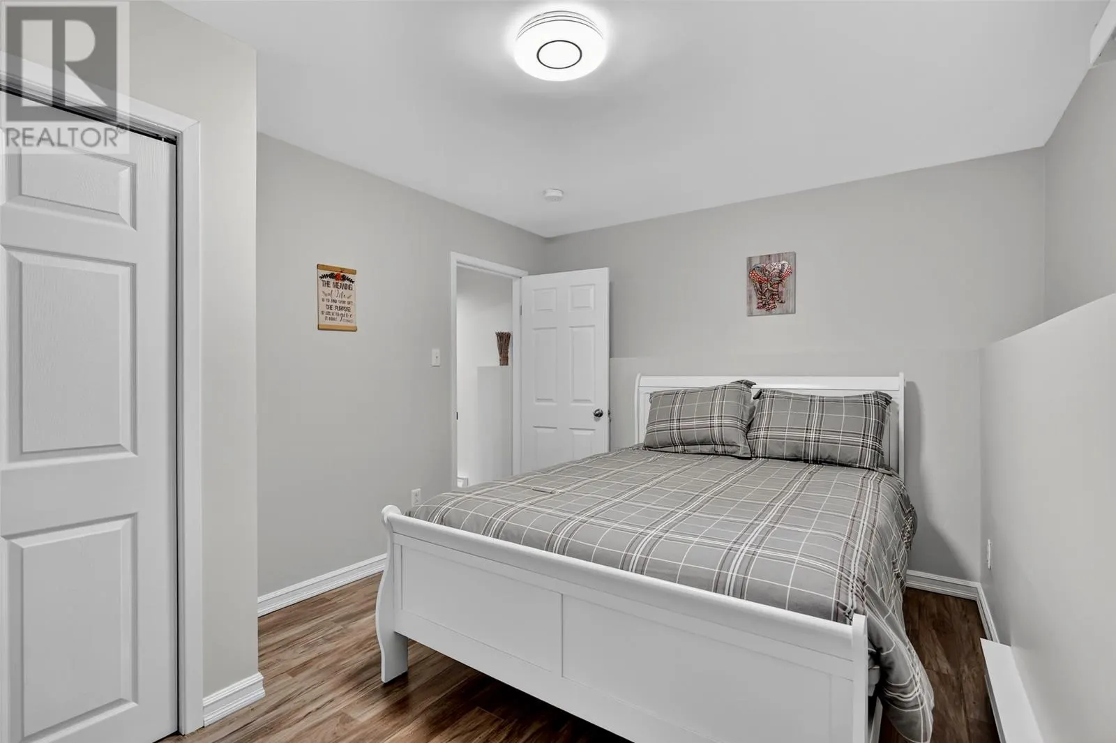 3 Forest Avenue