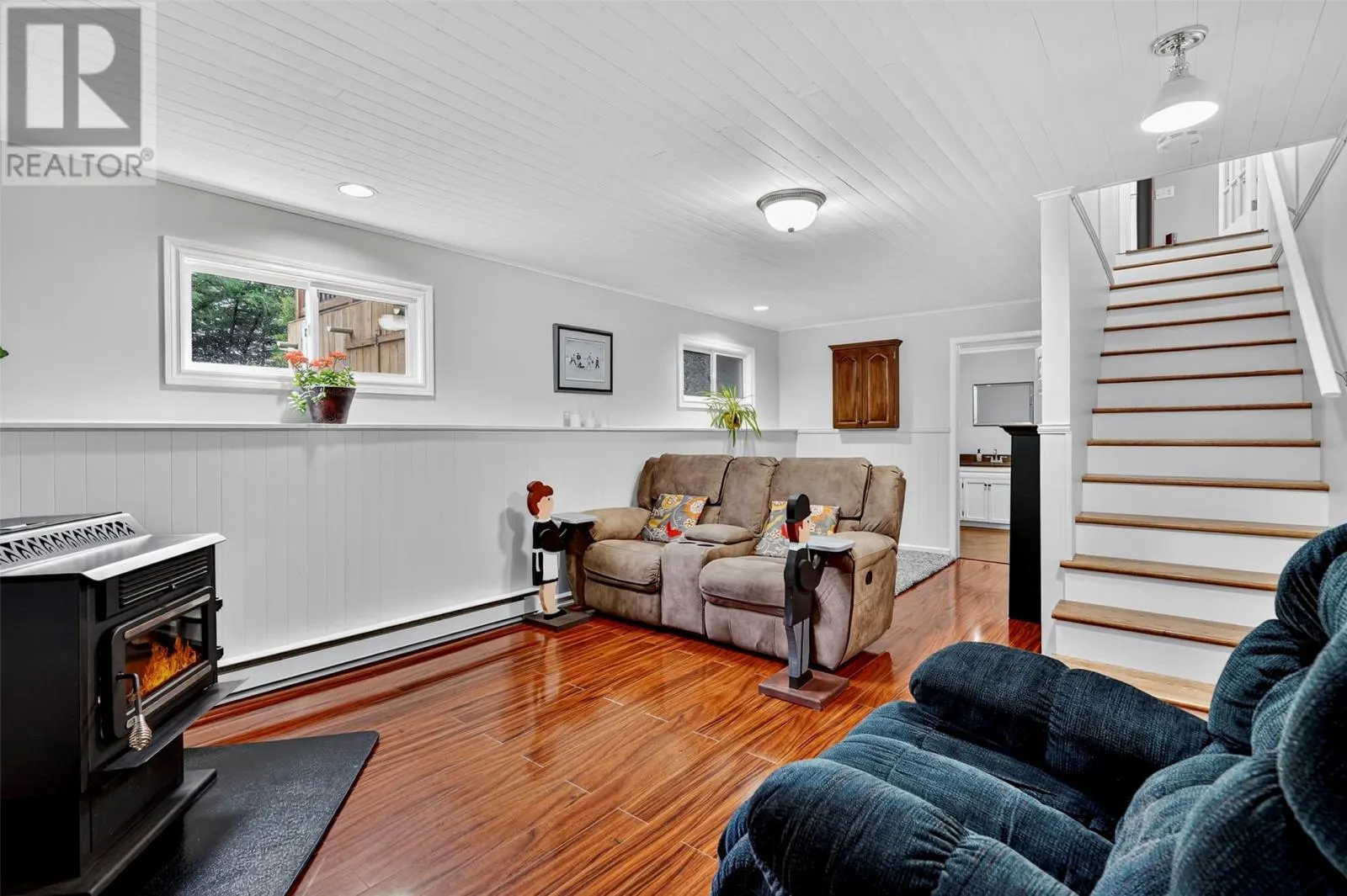 3 Forest Avenue
