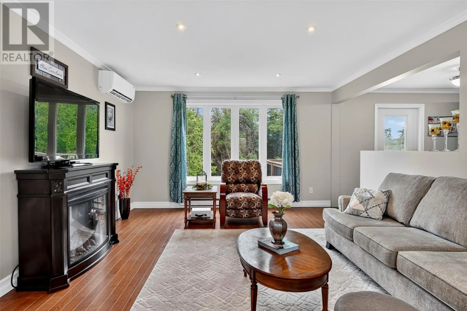 3 Forest Avenue