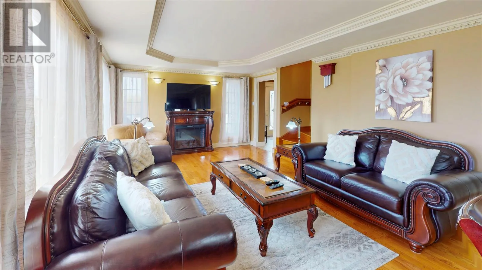 1 North Ridge Avenue