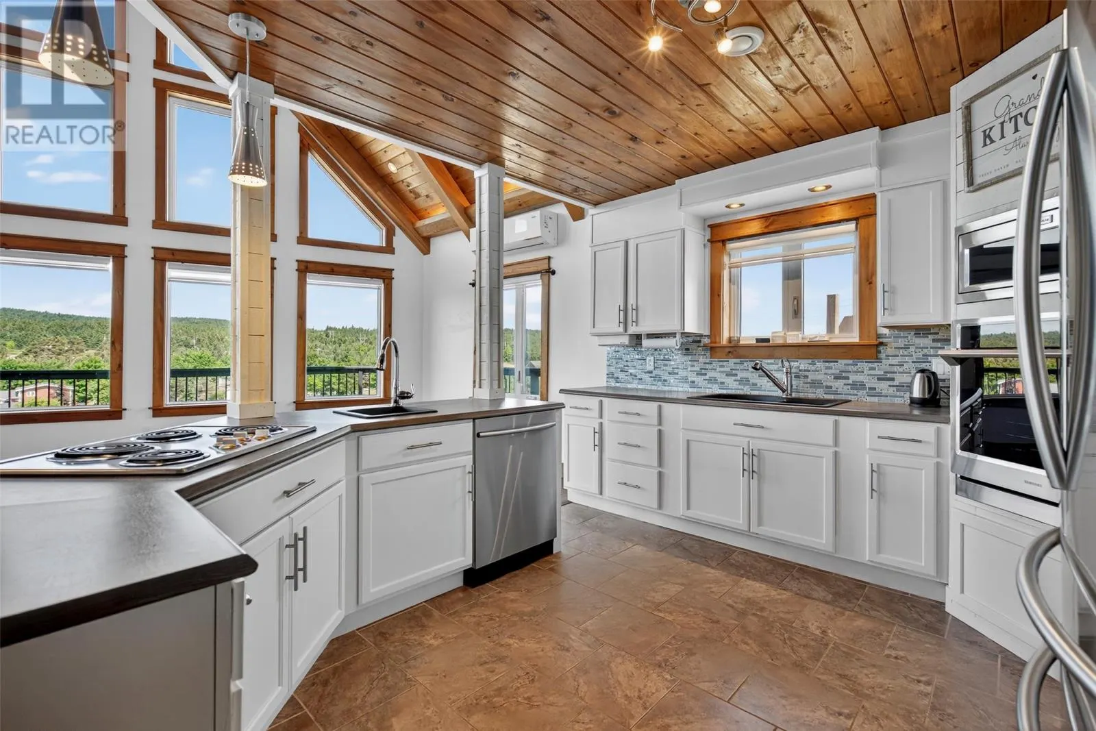 14 Spruce Ridge Road