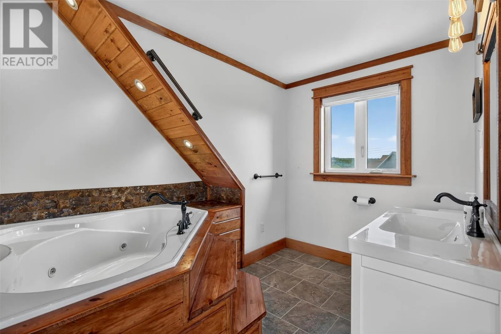 14 Spruce Ridge Road