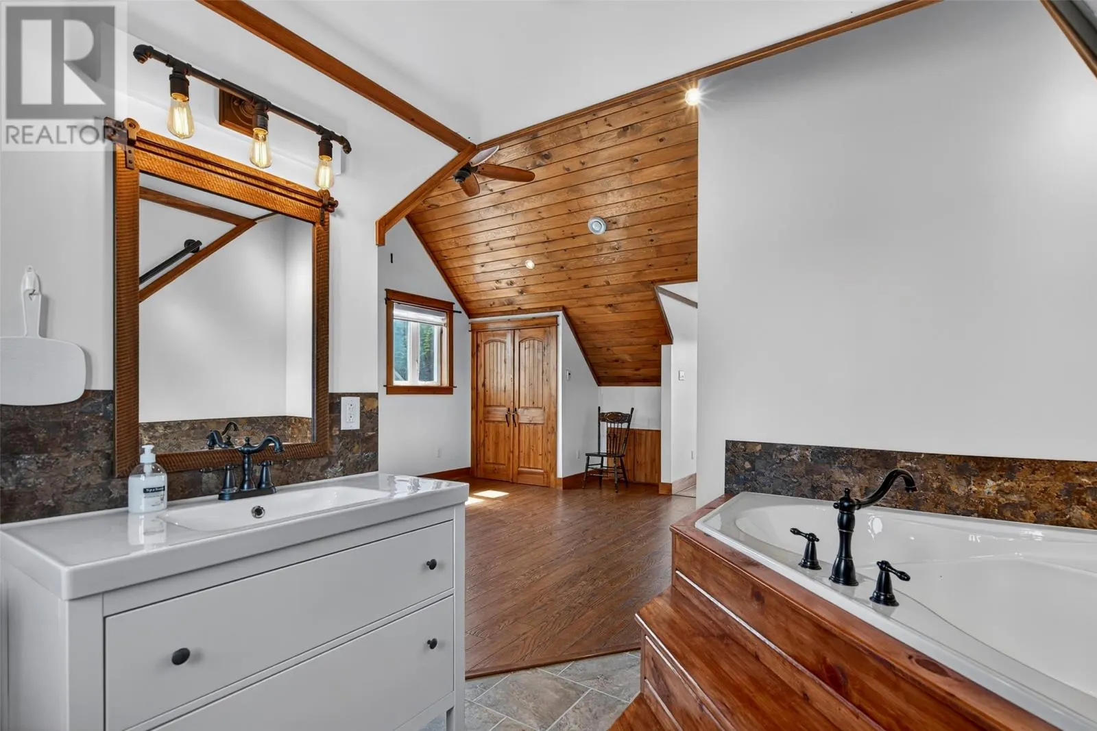 14 Spruce Ridge Road