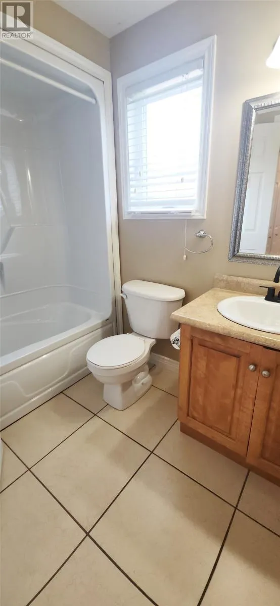 11 Ivydale Place