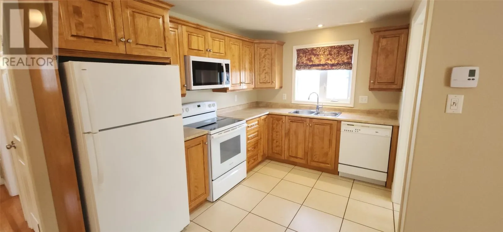 11 Ivydale Place