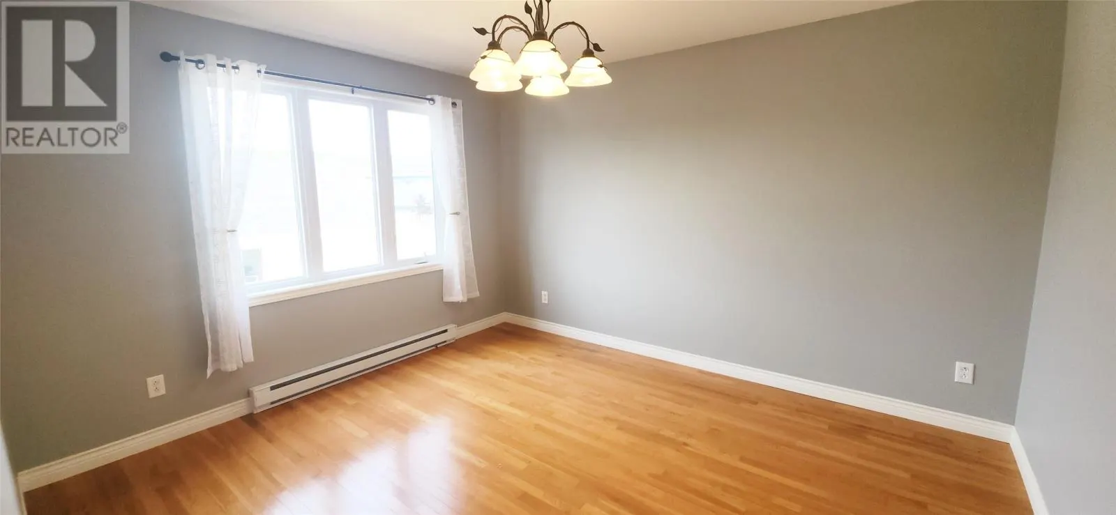 11 Ivydale Place