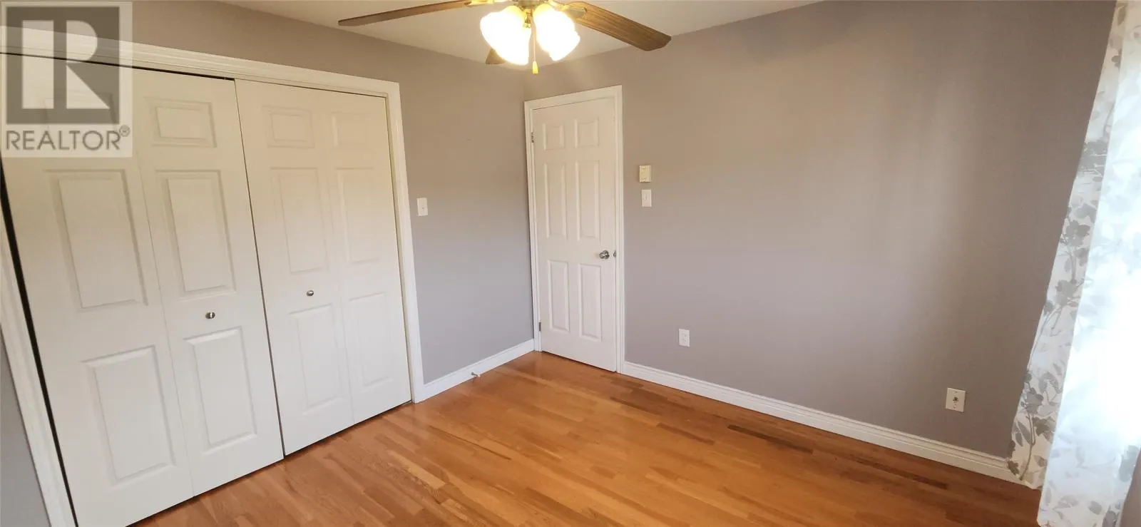 11 Ivydale Place
