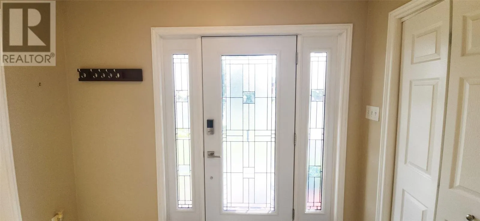 11 Ivydale Place
