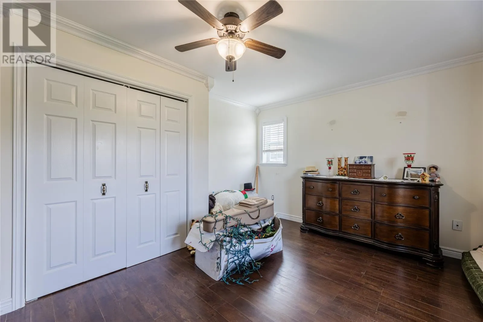 2 Hayes Avenue