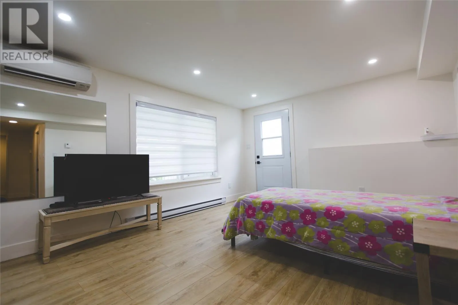 4 Little Bell Place