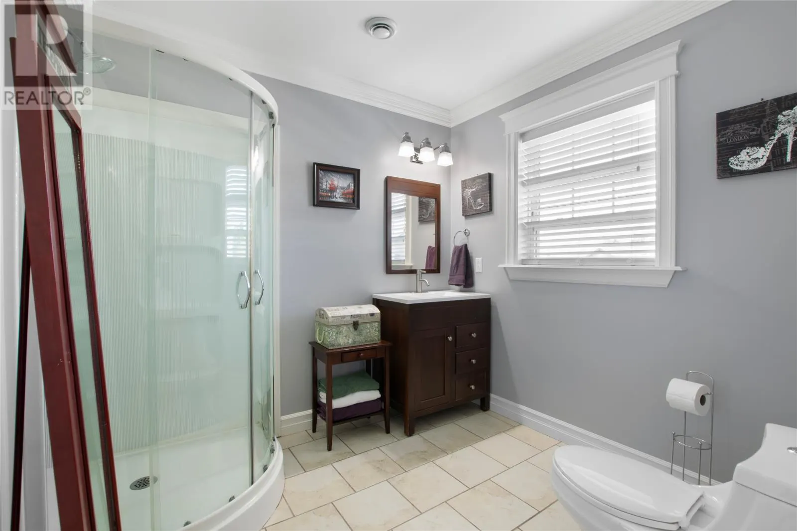 16 Hartland Avenue