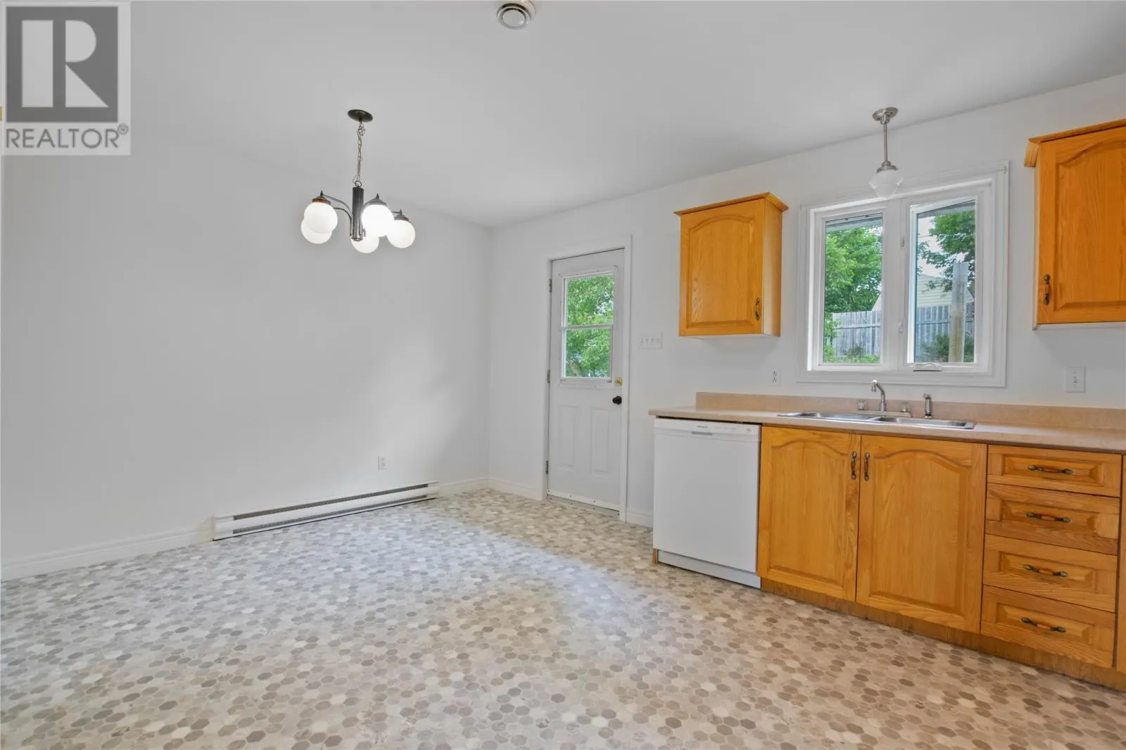 23 Sweetenwater Crescent