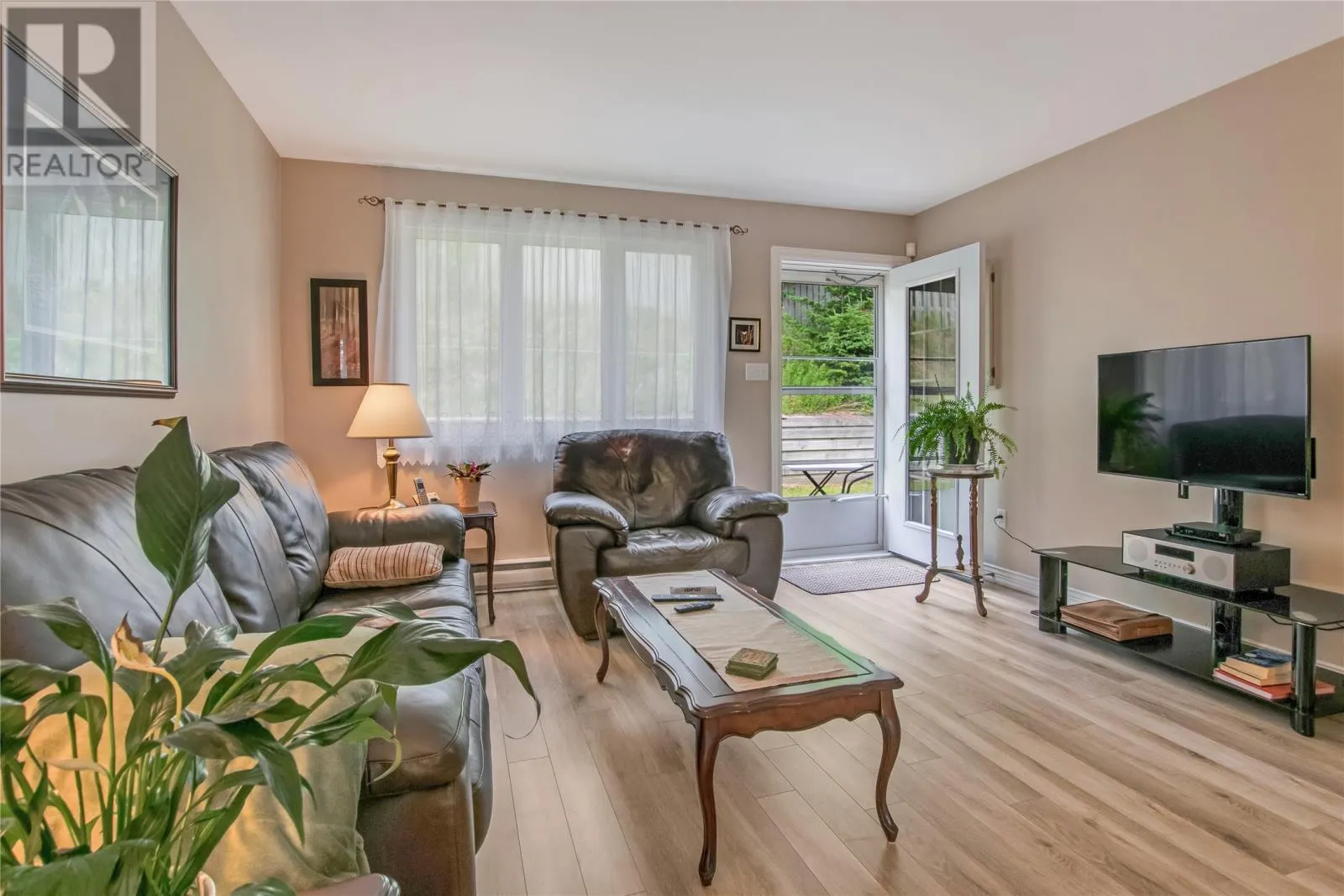 8 Pinellas Court