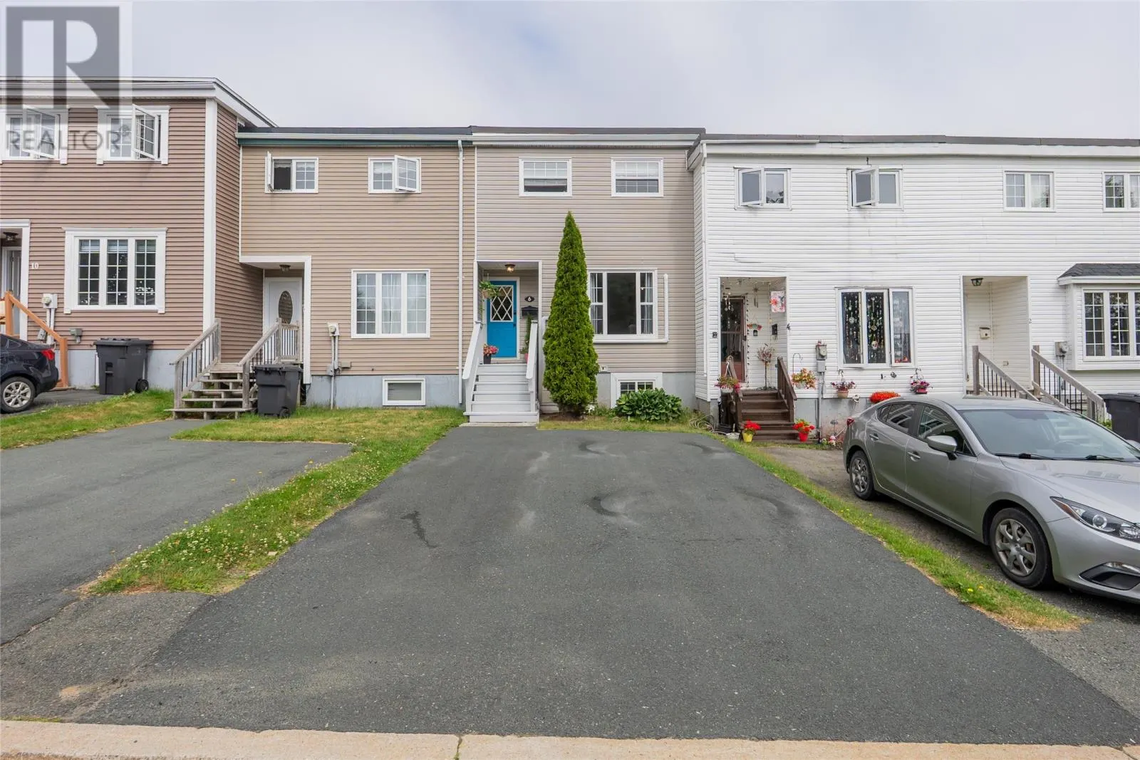 6 Tweedsmuir Place
