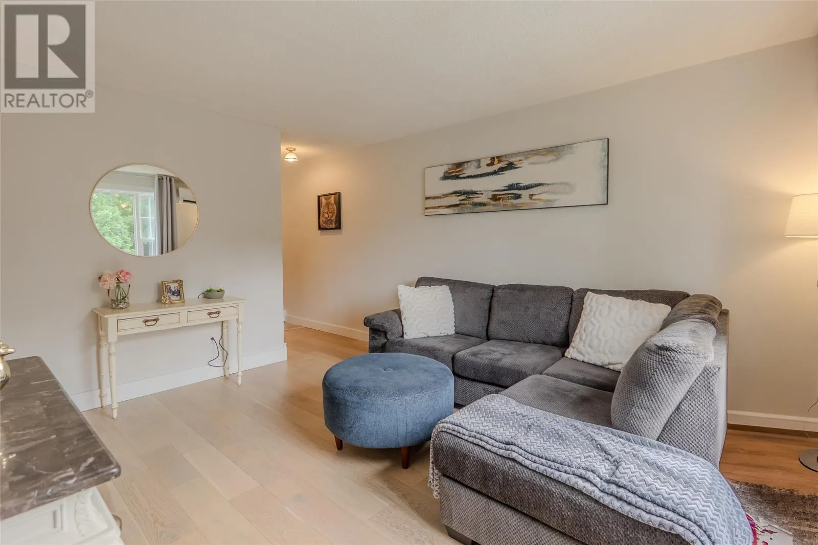6 Tweedsmuir Place