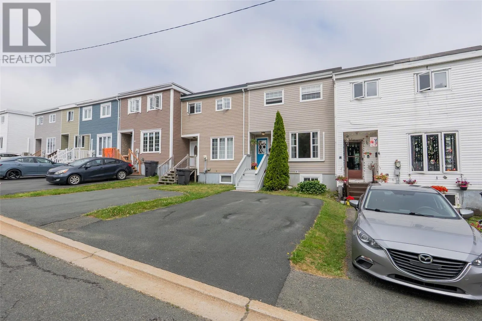 6 Tweedsmuir Place