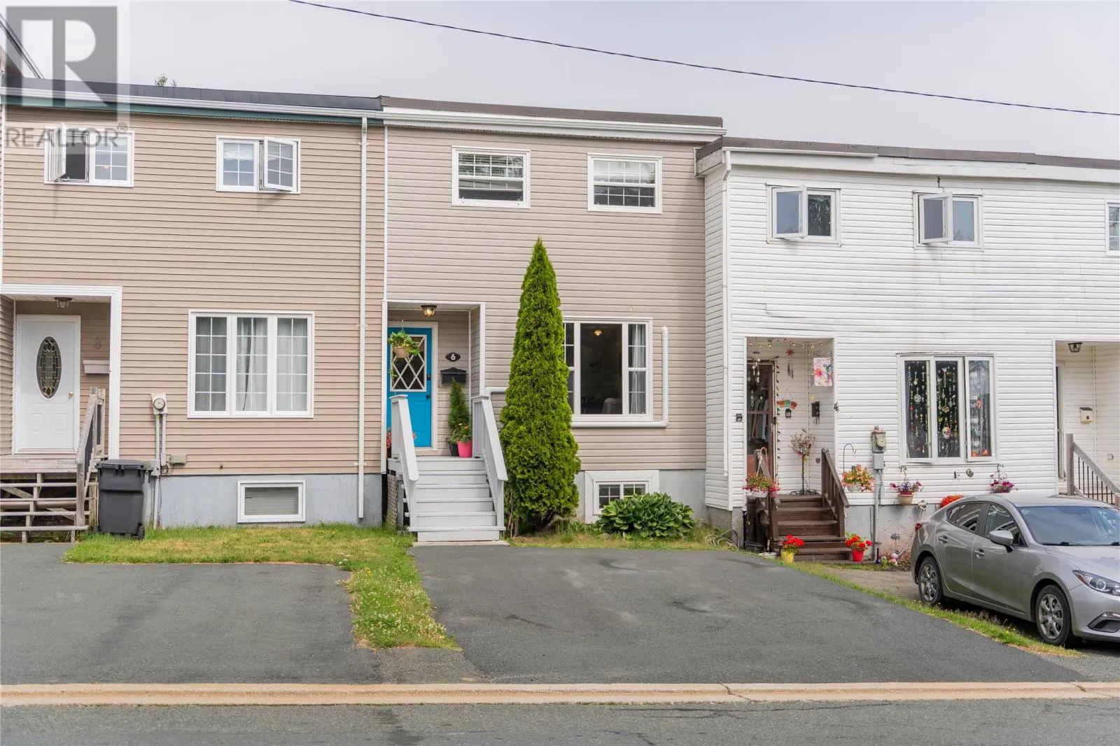 6 Tweedsmuir Place