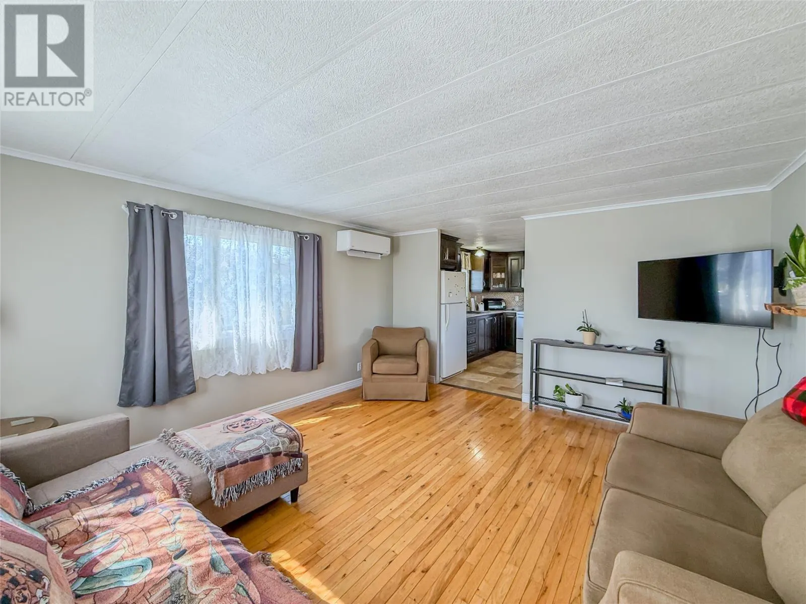8 Juniper Drive