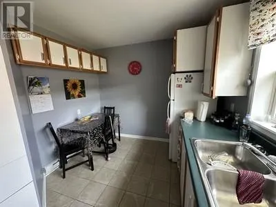 28 Earles Lane