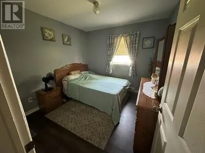 28 Earles Lane